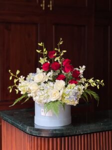 Maia | White and Red Roses